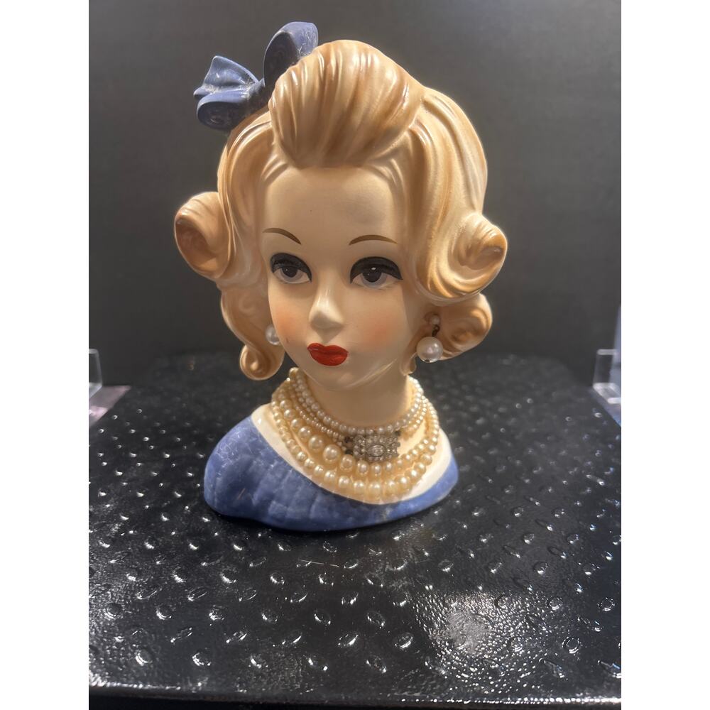 Napco Lady Head Vase
C8500
